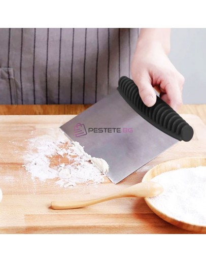 Нож за рязане на тесто